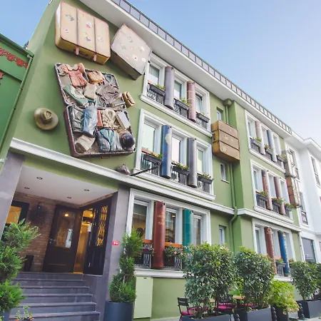 Poem Hotel 2*