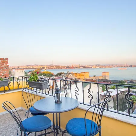 Poem Ξενοδοχείο