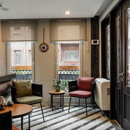 Ξενοδοχείο Poem 2*