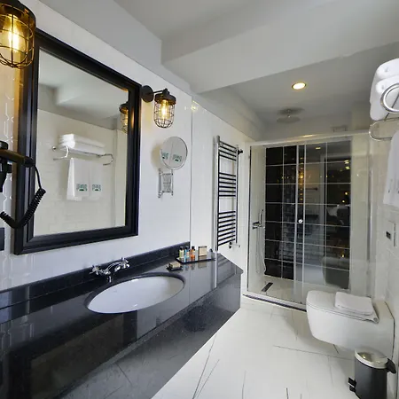 Poem 2* Κωνσταντινούπολη