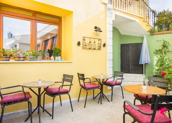 Poem Ξενοδοχείο 2*