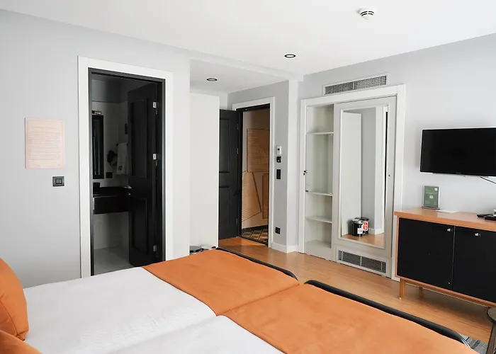 Poem Κωνσταντινούπολη