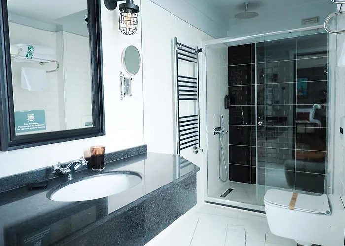 Poem Ξενοδοχείο