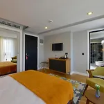 호텔 포엠 2*