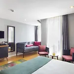 호텔 포엠 2*