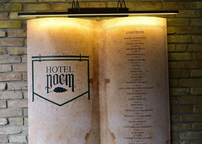 Poem Hotel 2*